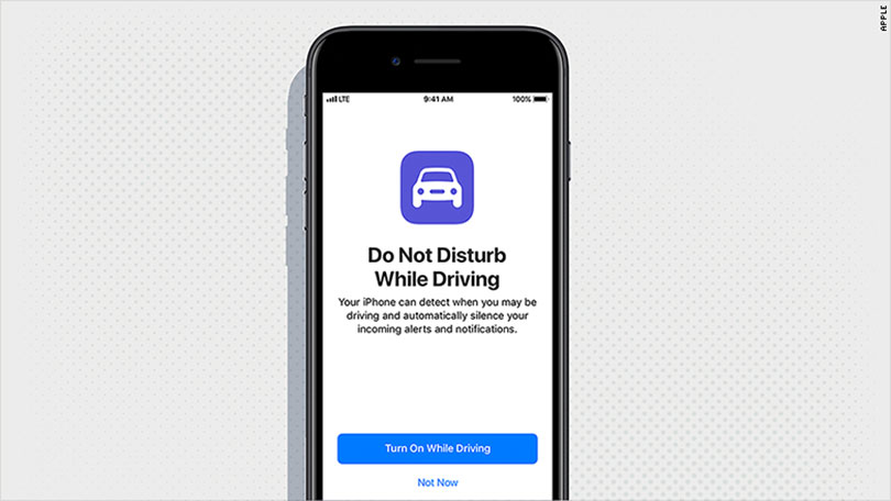 आइफोनको नयाँ फिचरः गाडी हाँक्दा एसएमएस नआउने !