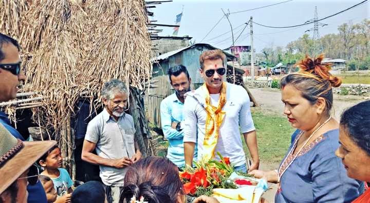 नायक निखिल उप्रेतीले नयां आवासको निर्माण गर्दै..!!