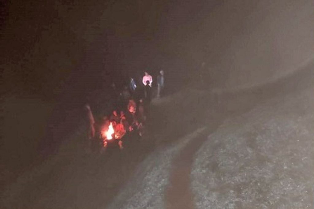 पावर हाउस भासिँदा एकै परिवारका तीन जनाको मृत्यु