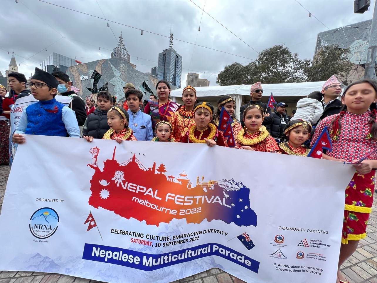 अष्ट्रेलियाको मेलवर्नमा ‘नेपाल’ हेर्न उत्रिए हजारौं नेपाली, यस्तो सम्म देखियो (फोटो)