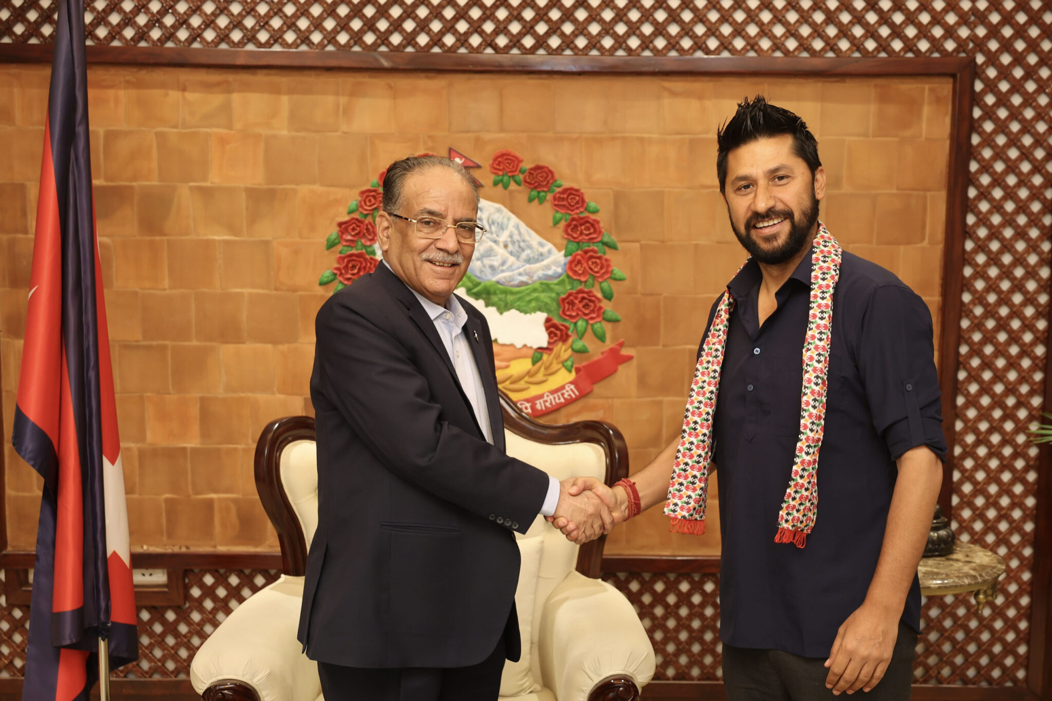 रवि लामिछानेले भेटे प्रधानमन्त्री, सरकारलाई दिएको समर्थनबारे भोलि निर्णय